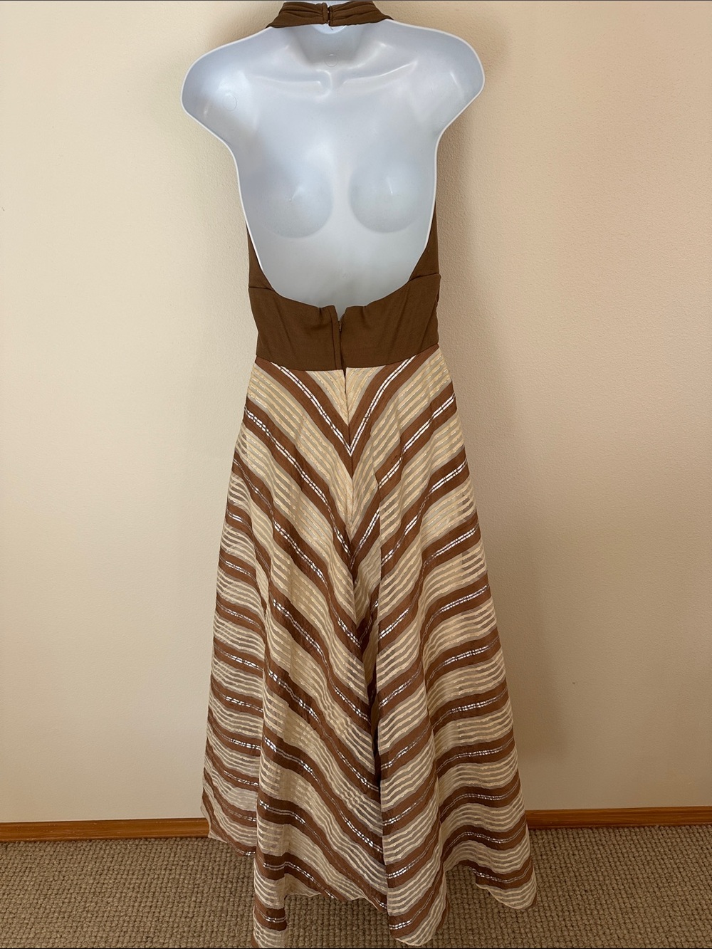 Vintage Halter Maxi Dress with Full Skirt - Picture 5 of 14